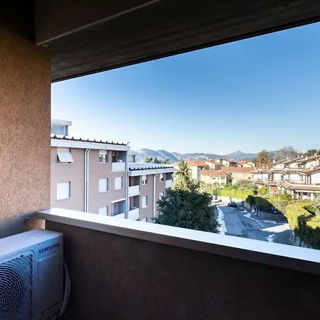 Two Bedrooms Ac Lake View By Rentallcomo * Комо