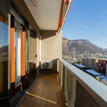 Апартаменты Two Bedrooms Ac Lake View By Rentallcomo